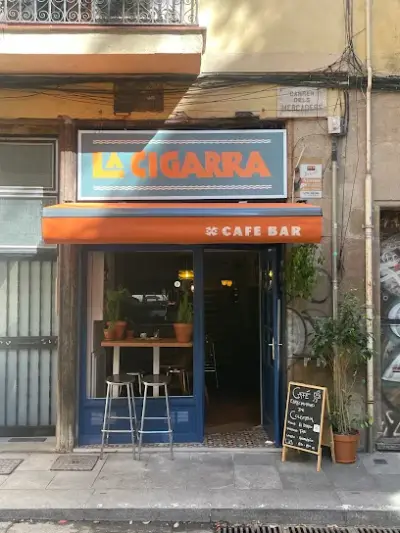 LA CIGARRA