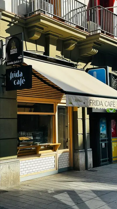 Frida Café Roncesvalles - Specialty Coffee & Cookies