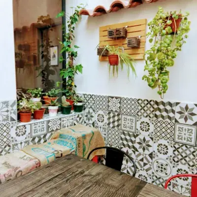 La Urbana Café