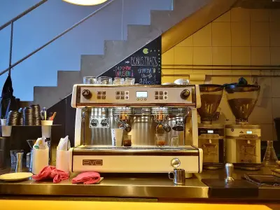 LAB. Training Center & Coffee Shop
