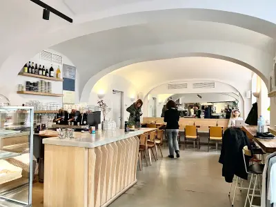 Jonas Reindl Coffee Roasters