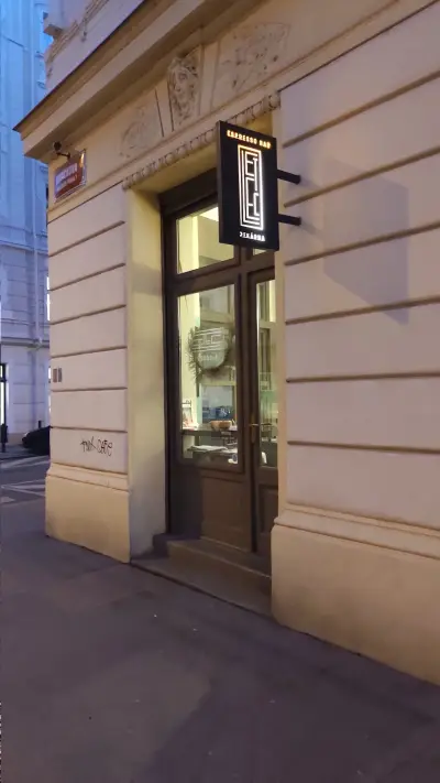 Letec espresso bar