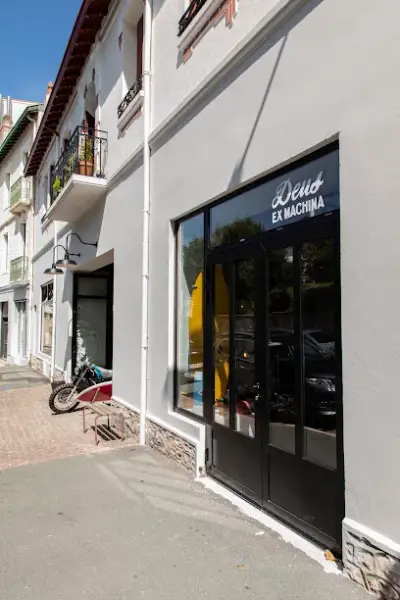 Deus Ex Machina Biarritz - The Tenement Of Tenacity