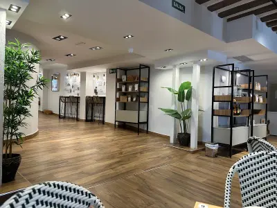 Tomeguín & Colibrí Specialty Coffee Shop