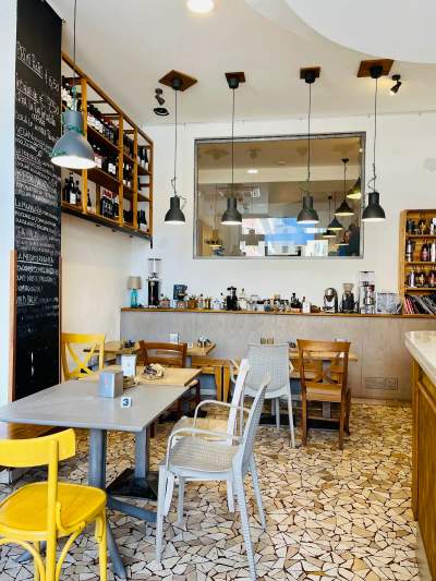 Coffee Square 33