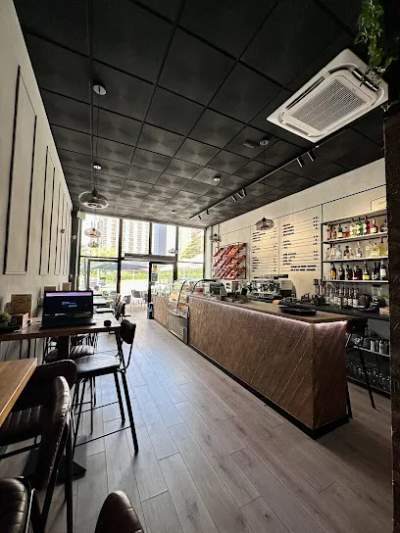 Easy Coffee & Bakery