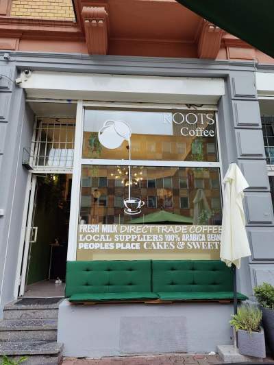 Roots Café