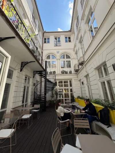 KATKAFFEE coffee house