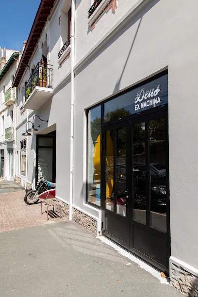 Photo of Deus Ex Machina Biarritz - The Tenement Of Tenacity