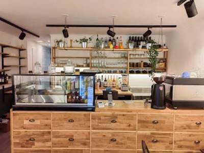 Dutch café