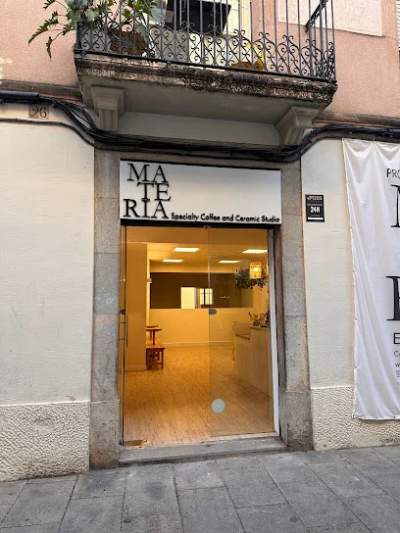 Matèria Estudi de Ceràmica i Cafè d’Especialitat