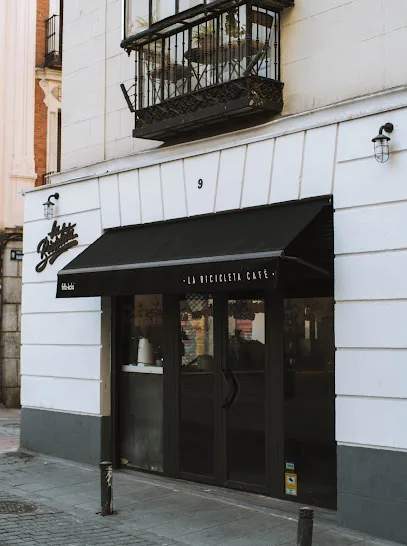 Photo of La Bicicleta